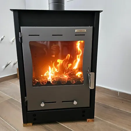 Bujtinat Skenderi 2 別荘 *