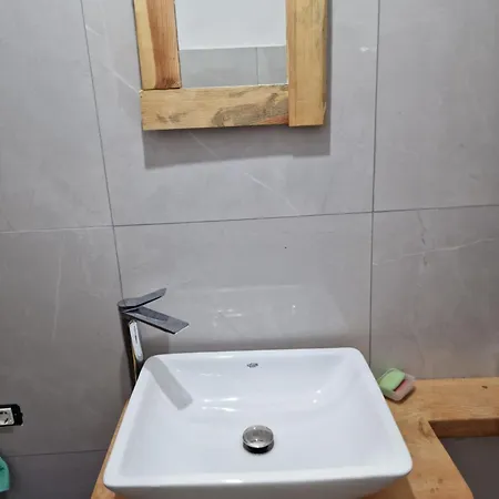 Bujtinat Skenderi 2 *
