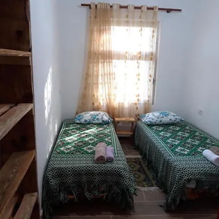 بيت للعطل Bujtinat Skenderi 2 *