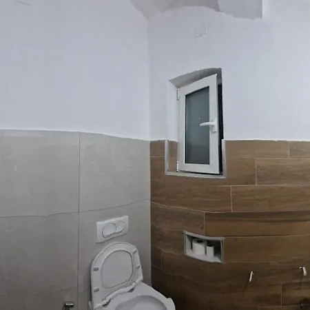 Σπίτι διακοπών Bujtinat Skenderi 2 *