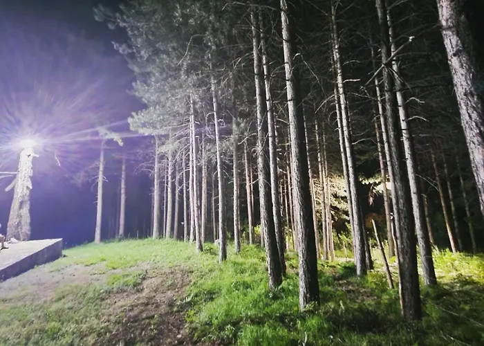 Bujtinat Skenderi 2 Vakantiehuis Gjinar